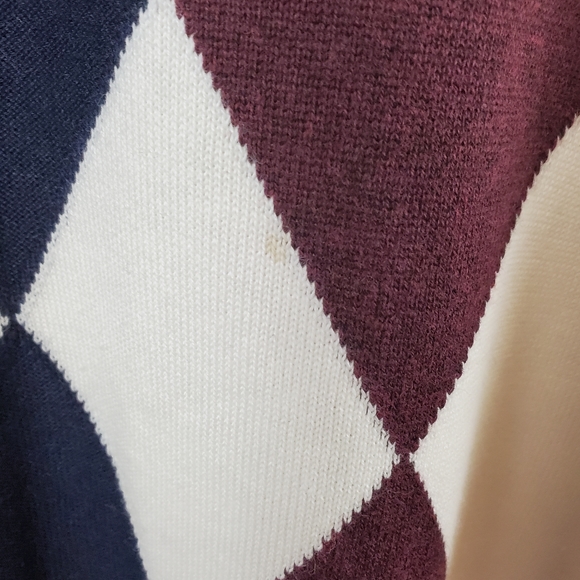 Haggard Men's V-Neck Argyle Sweater - Picture 4 of 5